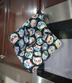 Calaveras de Azúcar (Sugar Skulls) Microwavable Bowl Cozy with Hand Support